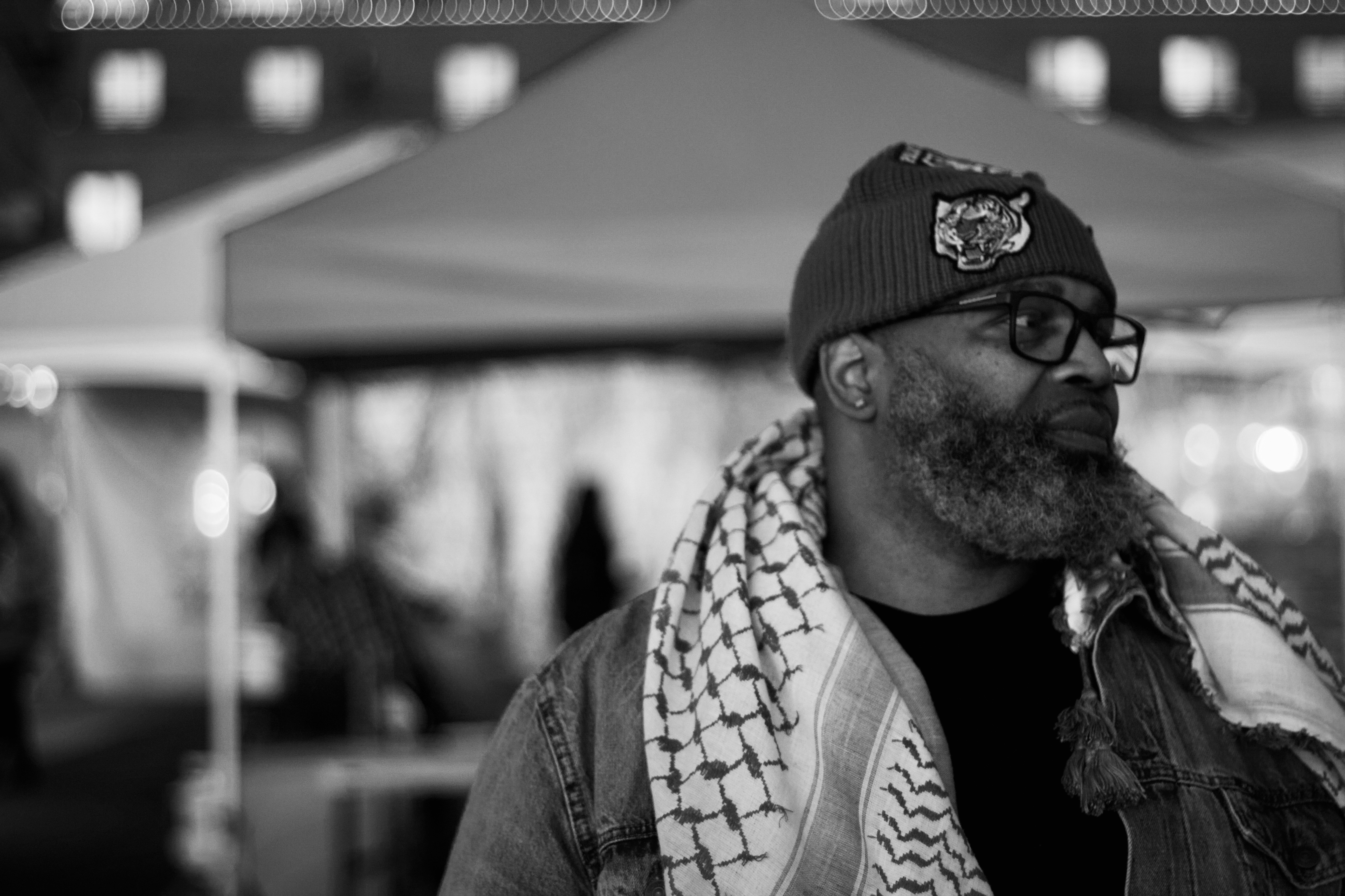 DeWon T.